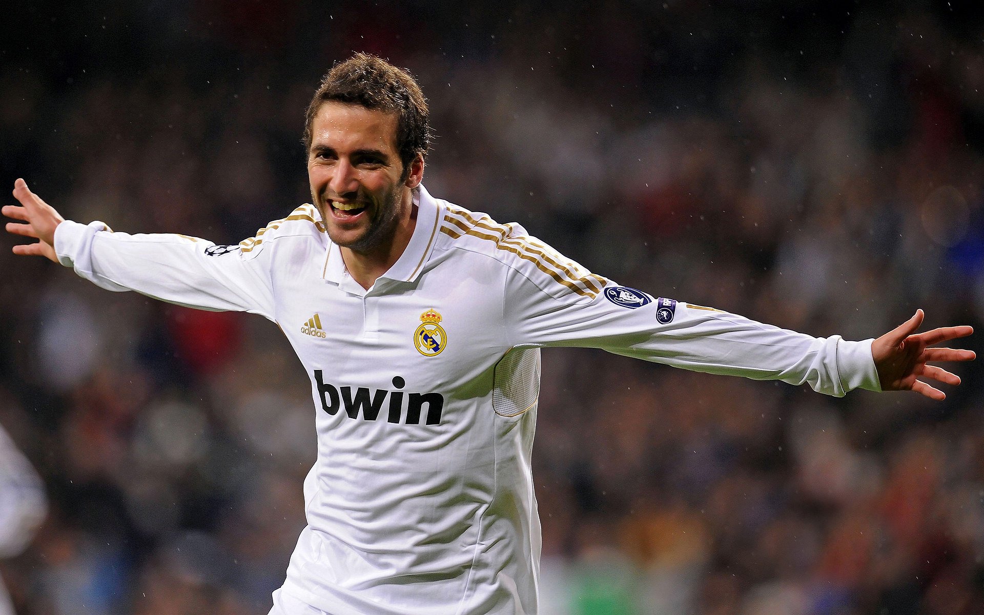 纽瓦斯特将军助力佛罗伦萨大胜对手，纽伦瓦尔